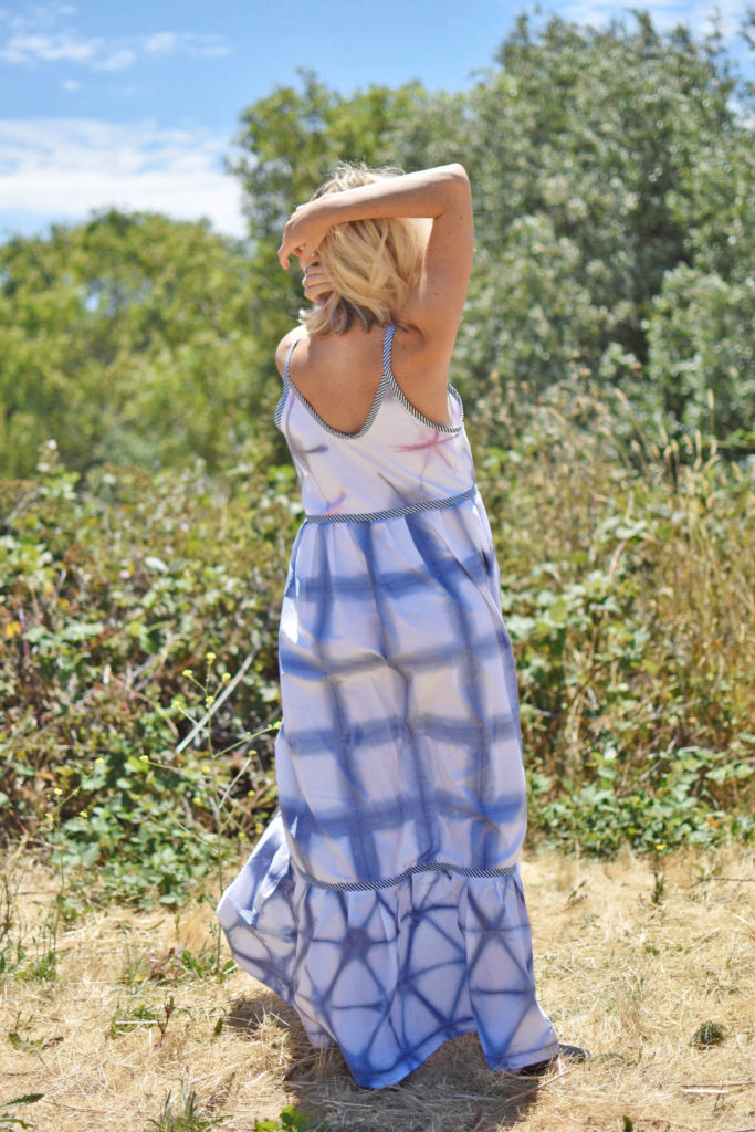how to make a blue white pattern Shibori Dress with Rit Dye