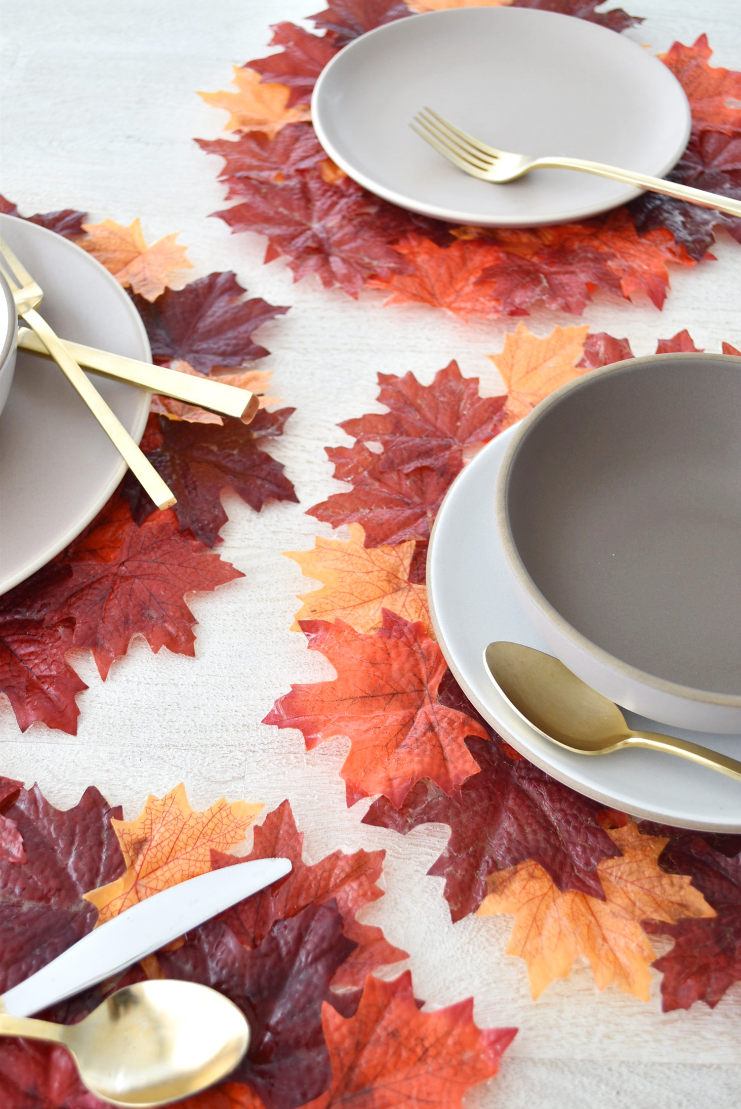 Easy DIY Thanksiving Leaf Placemats, Holiday, Fall Decor, Thanksgiving Table setting