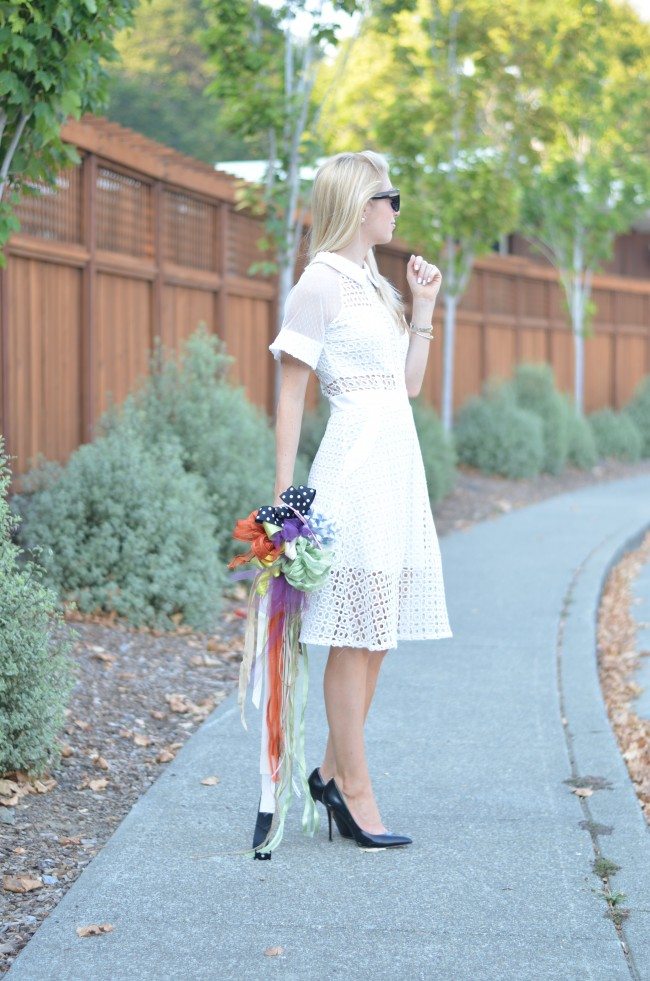 White lace Dress // thestylesafari.com 