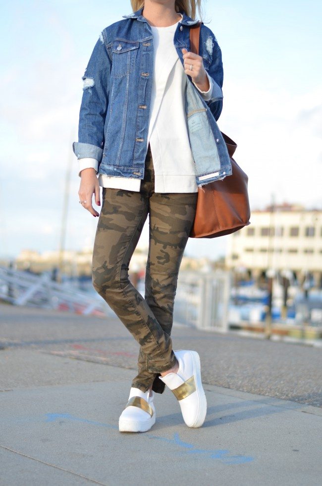 denim jacket, camo jeans, white asymmetrical sweatshirt // thestylesafari.com