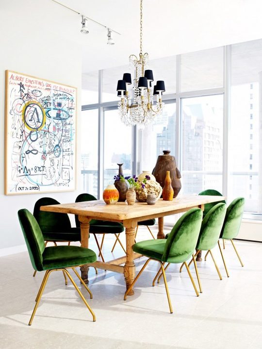 green velvet dining chair // thestylesafari.com
