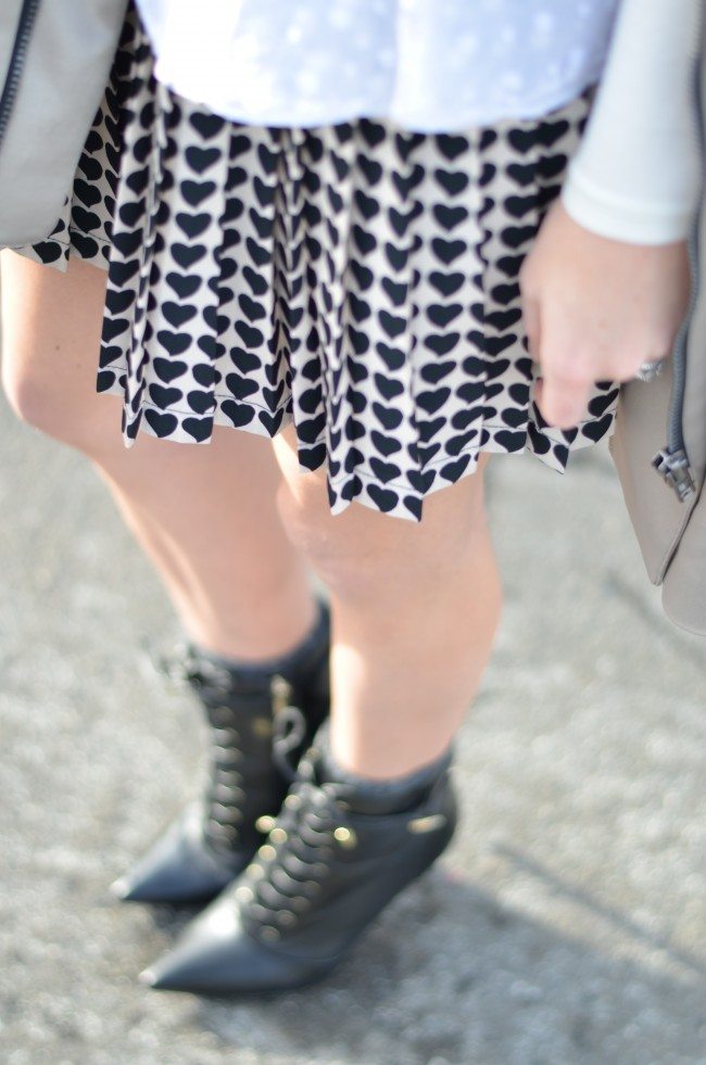 heart print pleated skirt, isabel marant dot print top, white turtleneck // thestylesafari.com
