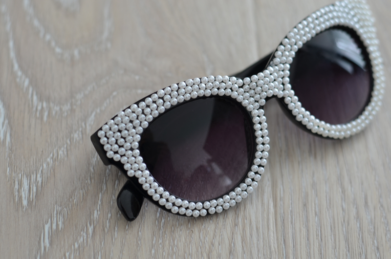 DIY pearl covered sunglasses // thestylesafari.com