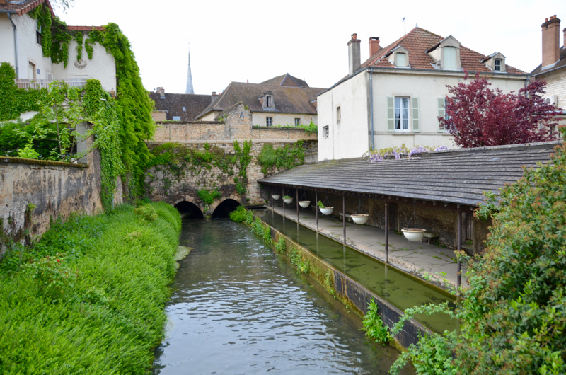 what to do, where to eat, traveling in Beaune, France // Thestylesafari.com