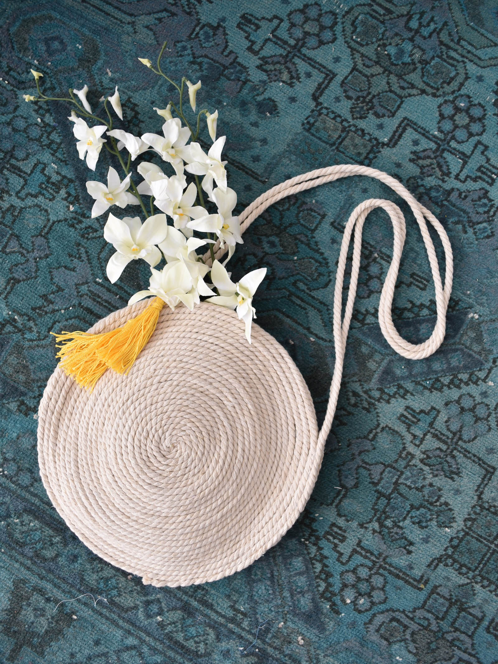 DIY Circle Rope Bag for #SewAmalfi Series • theStyleSafari