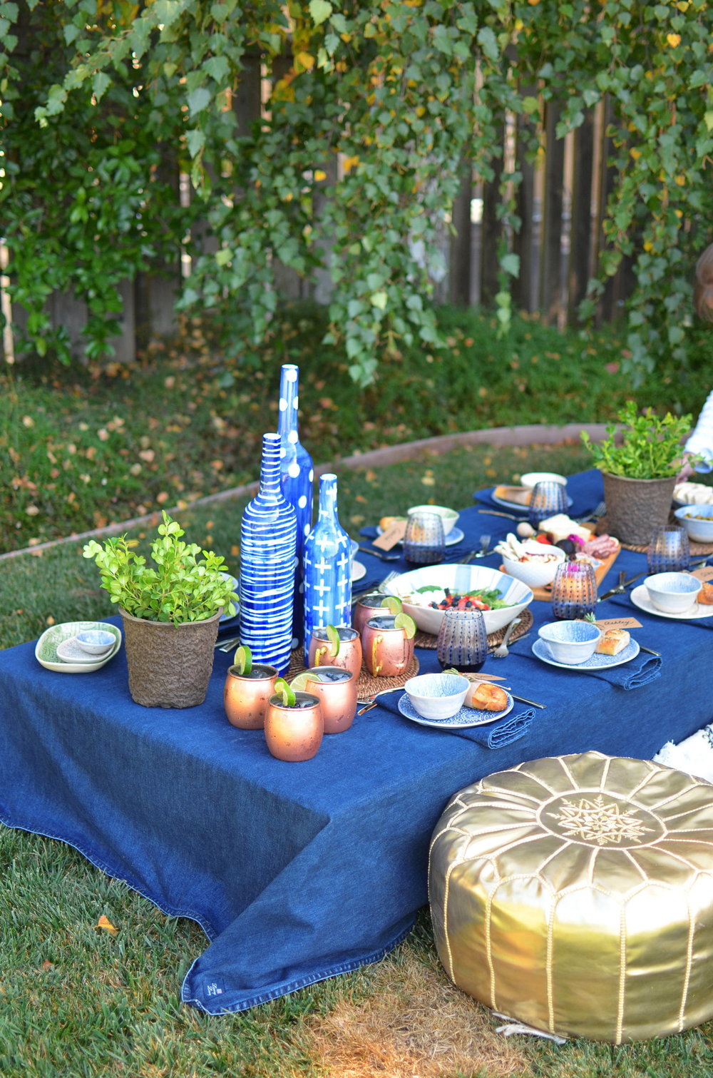 outdoor entertaining, copper moscow mules, lenox wonki ware table setting