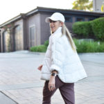 3 WAYS TO STYLE A WHITE PUFFER FOR FALL, pippa packable puffer 3